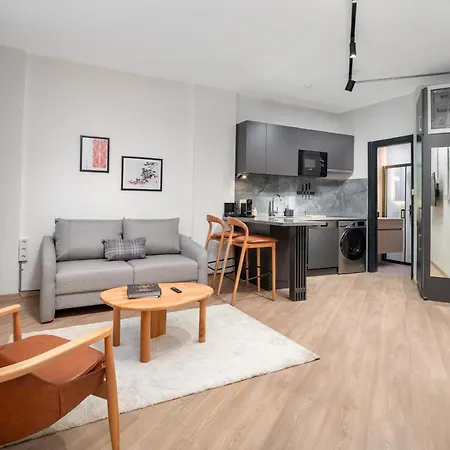 Urban Quarters - Firuzaga Apartmanhotel 4*