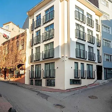 Urban Quarters - Firuzaga Lejlighedshotel 4*