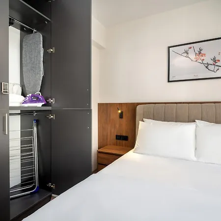Urban Quarters - Firuzaga 4*